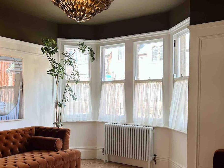 Luxury City Centre Townhouse - Sleeps 6 Chester Buitenkant foto