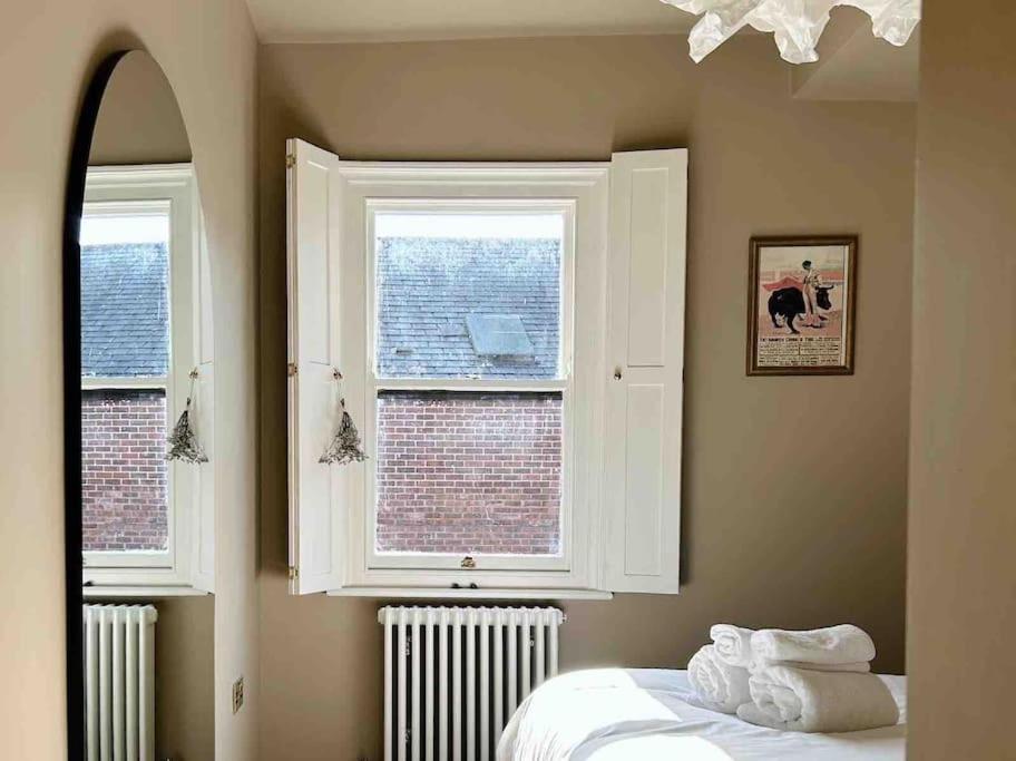 Luxury City Centre Townhouse - Sleeps 6 Chester Buitenkant foto