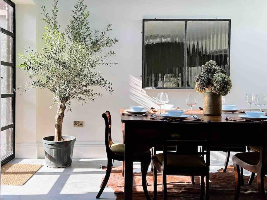 Luxury City Centre Townhouse - Sleeps 6 Chester Buitenkant foto